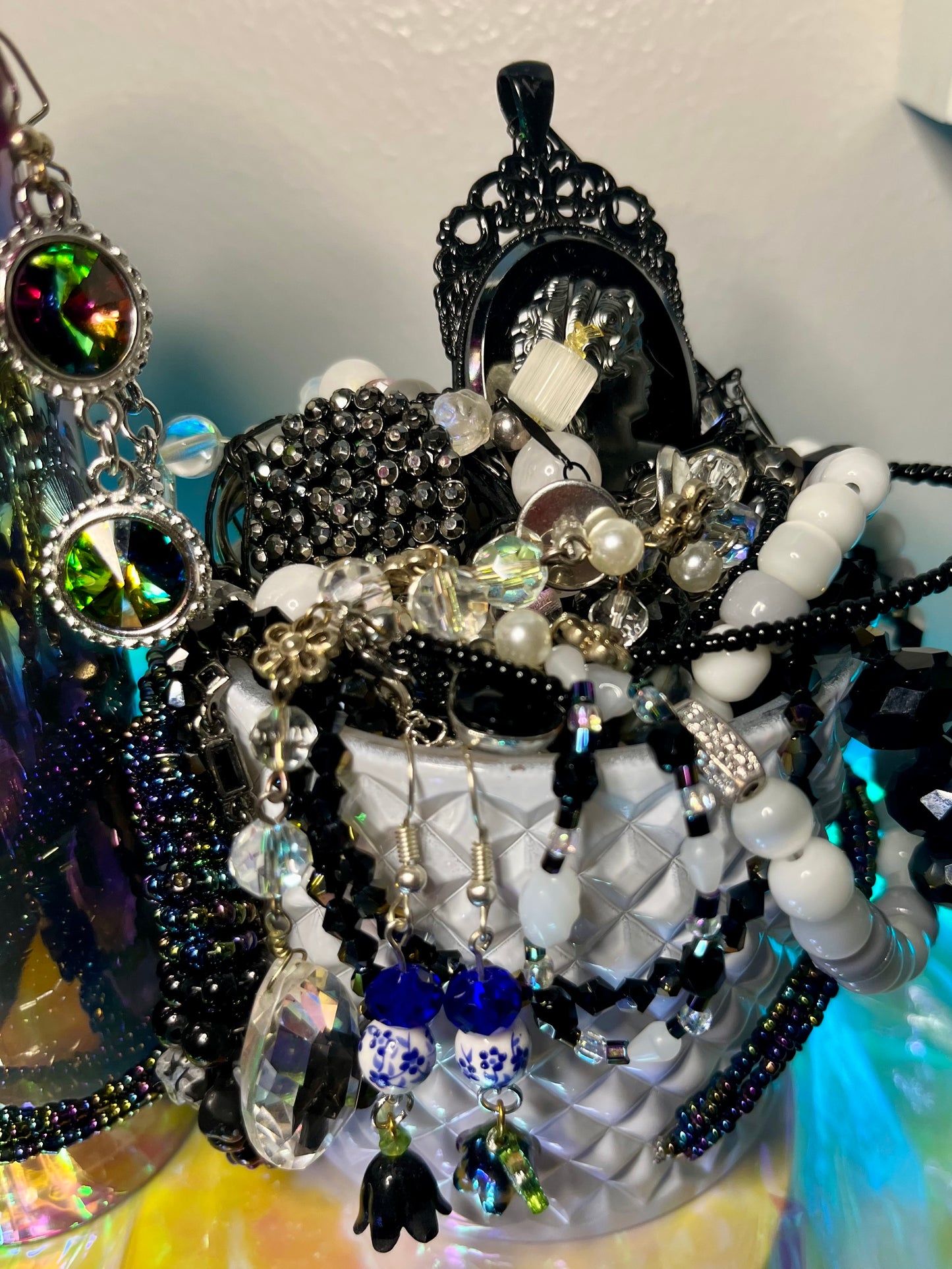 Apothecary Vol. II - Iridescent Void Elixir🧬