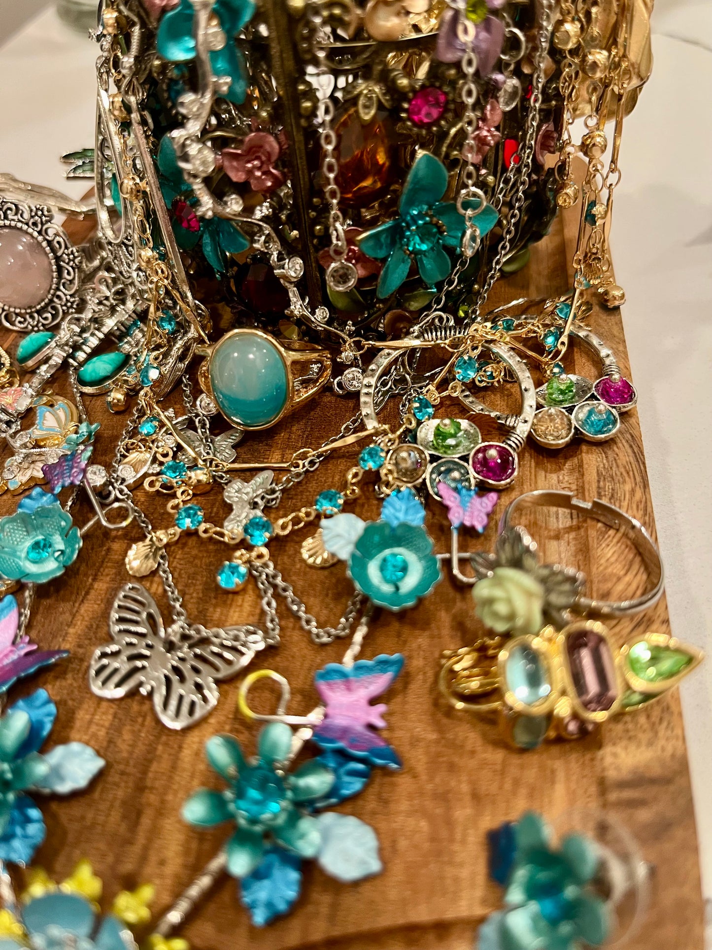 Mini Jewelry Jarcuterie Board: 🦋💜 Frostwing Bouquet