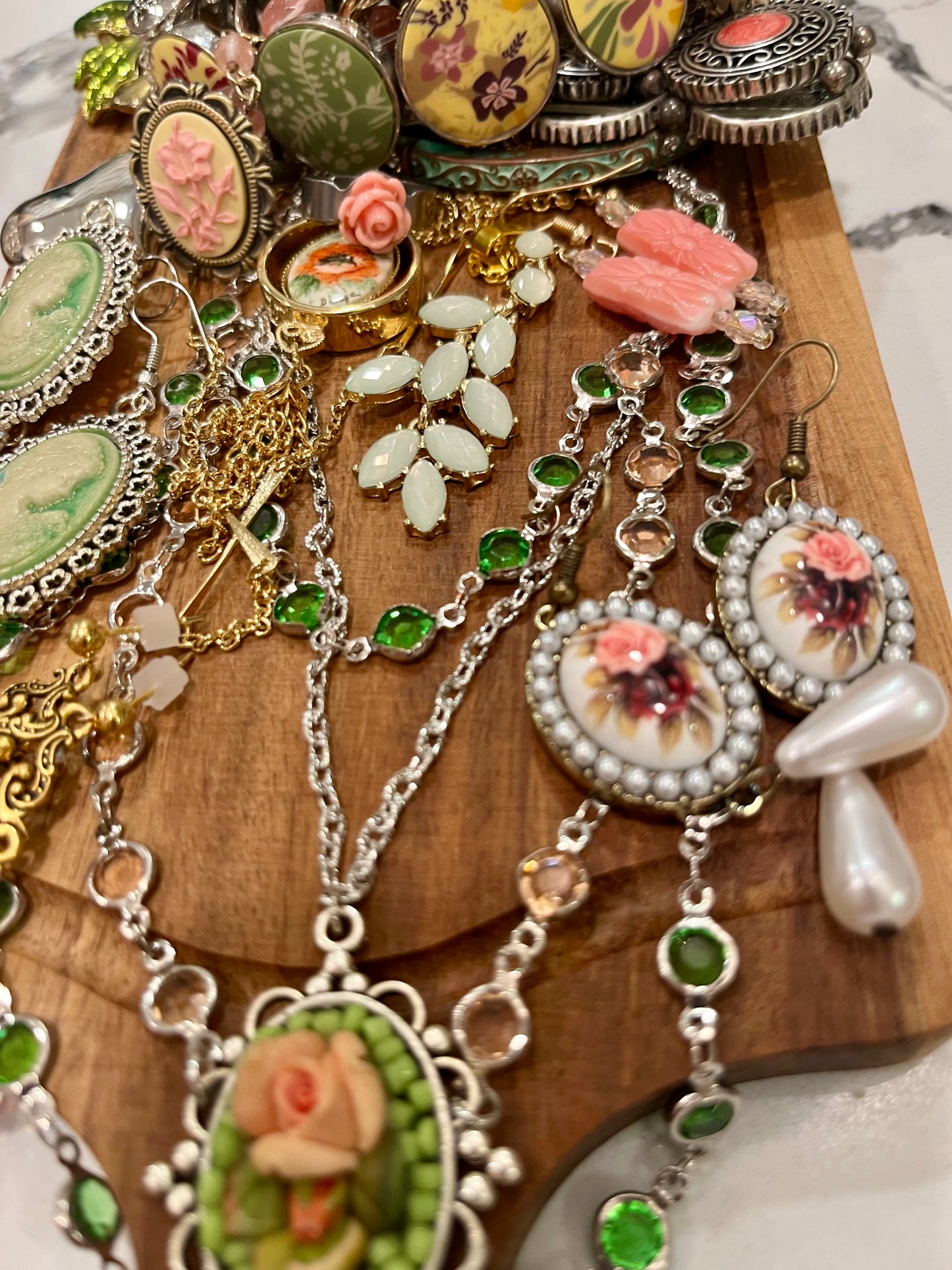 Mini Jewelry Jarcuterie Board: 🍃🩰  Ballet of Winter Petals