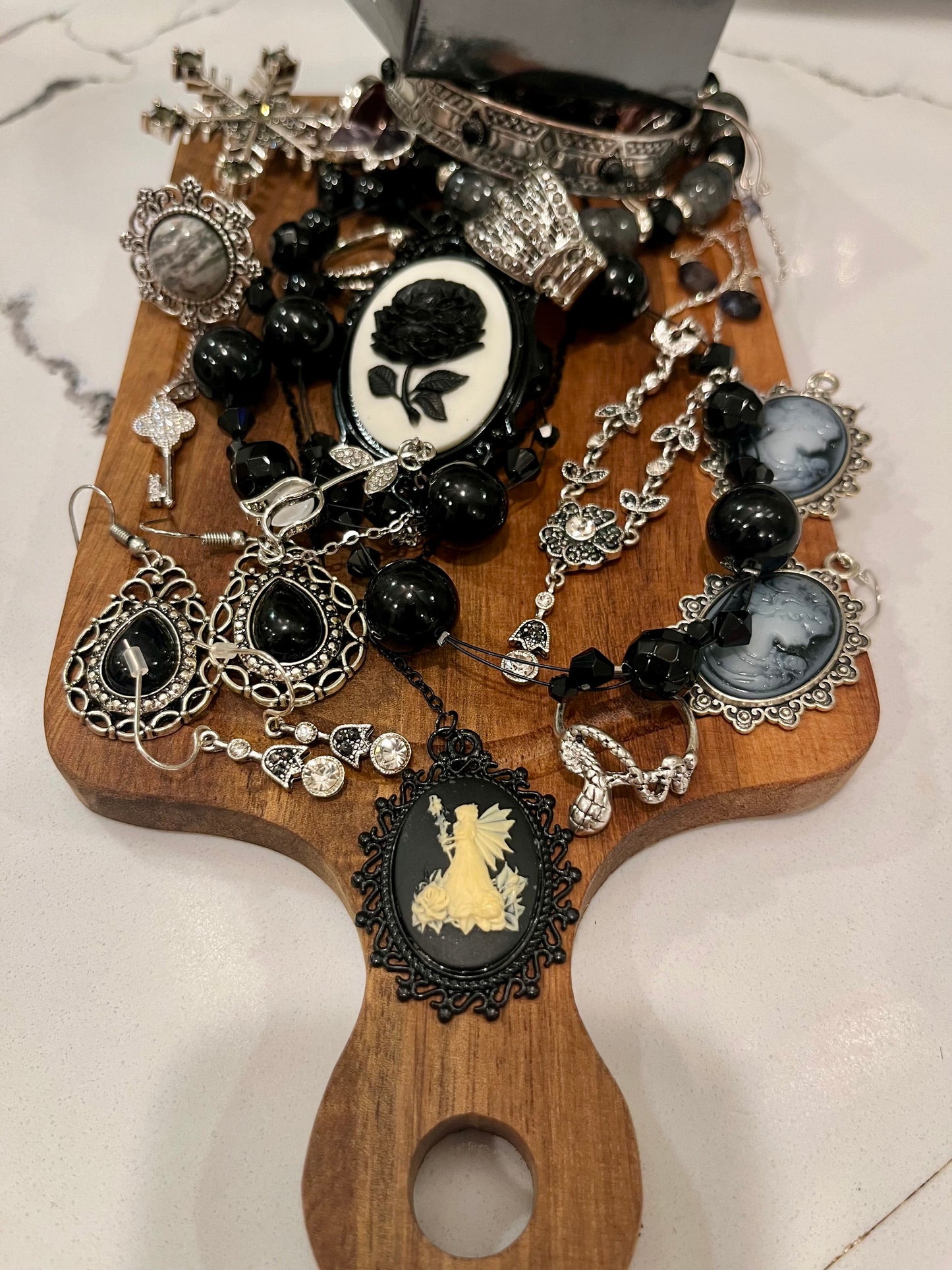 Mini Jewelry Jarcuterie Board: 🩶🖤 Midnight Hex Cameo